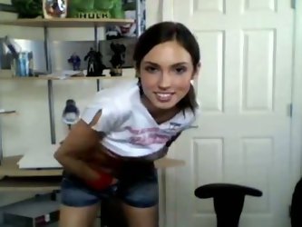 Instead of doing her homework, this sassy brunette decided to have some fun with a Skype stranger by demonstrating him small tits, nice juicy ass and 