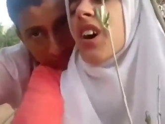 muslim girl screaming